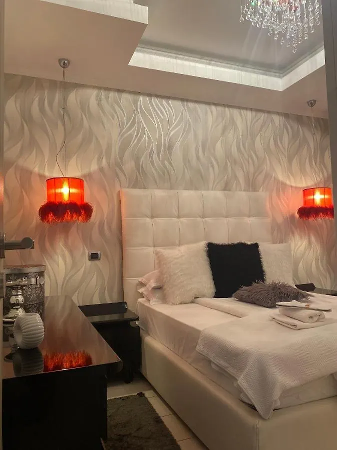 Central Luxury Apartament Nr 5 ***** contacts