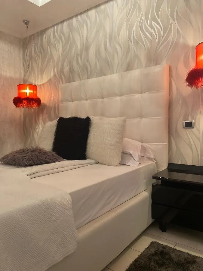Central Luxury Apartament Nr 5 ***** Bucharest