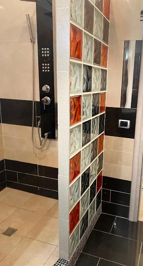 Central Luxury Apartament Nr 5 ***** 布加勒斯特